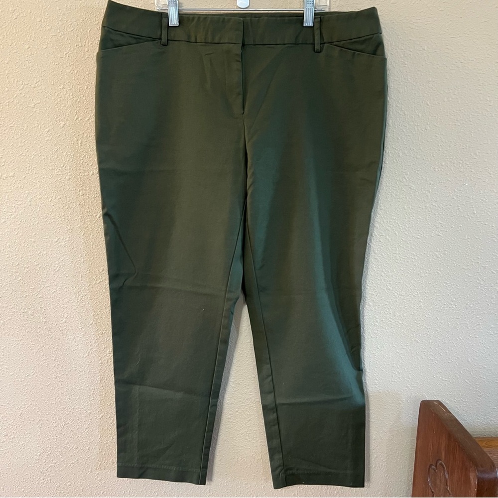 Liz Claiborne Women's Emma Olive Green Pants Size 16